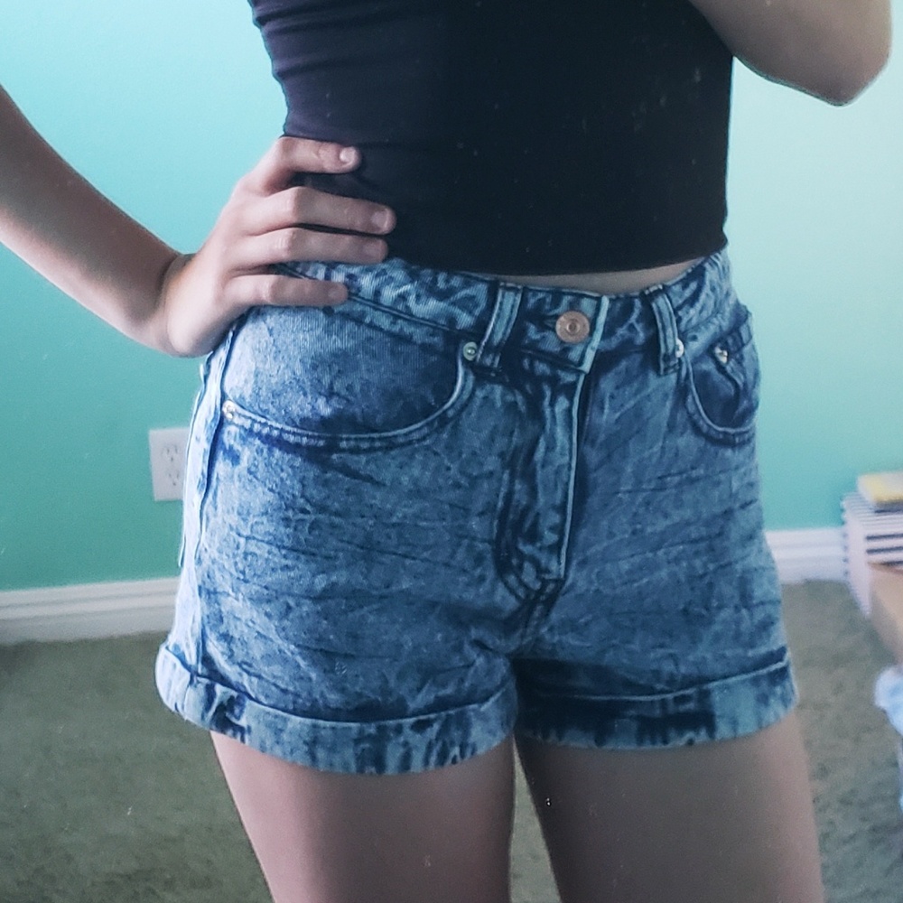 Cute Lightwash Jean Shorts